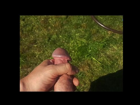 ❤️ Heit týpa lætur bleiku kisuna sína helvíti og kemur með sprautu í sumargarði ️❌ Klámmyndband á is.yespornpics.ru