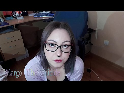 ❤️ Kynþokkafull stelpa með gleraugu sýgur dildó djúpt á myndavélinni ️❌ Klámmyndband á is.yespornpics.ru